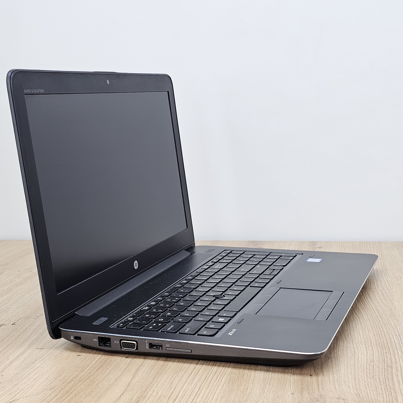 HP ZBook 15 G3 i7-6820HQ 256GB ES PTO-FALTA GOMA - PC PORTATIL
