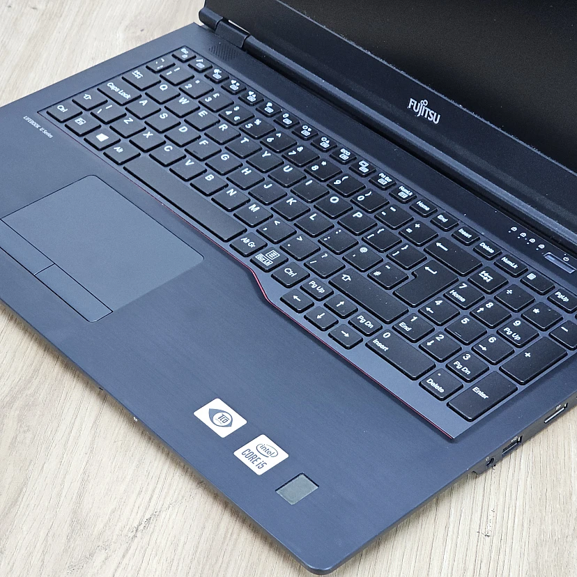Laptop Second Hand, FUJITSU LIFEBOOK U7510, Procesor I5 Laptop Second Hand, FUJITSU LIFEBOOK U7510, Procesor I5