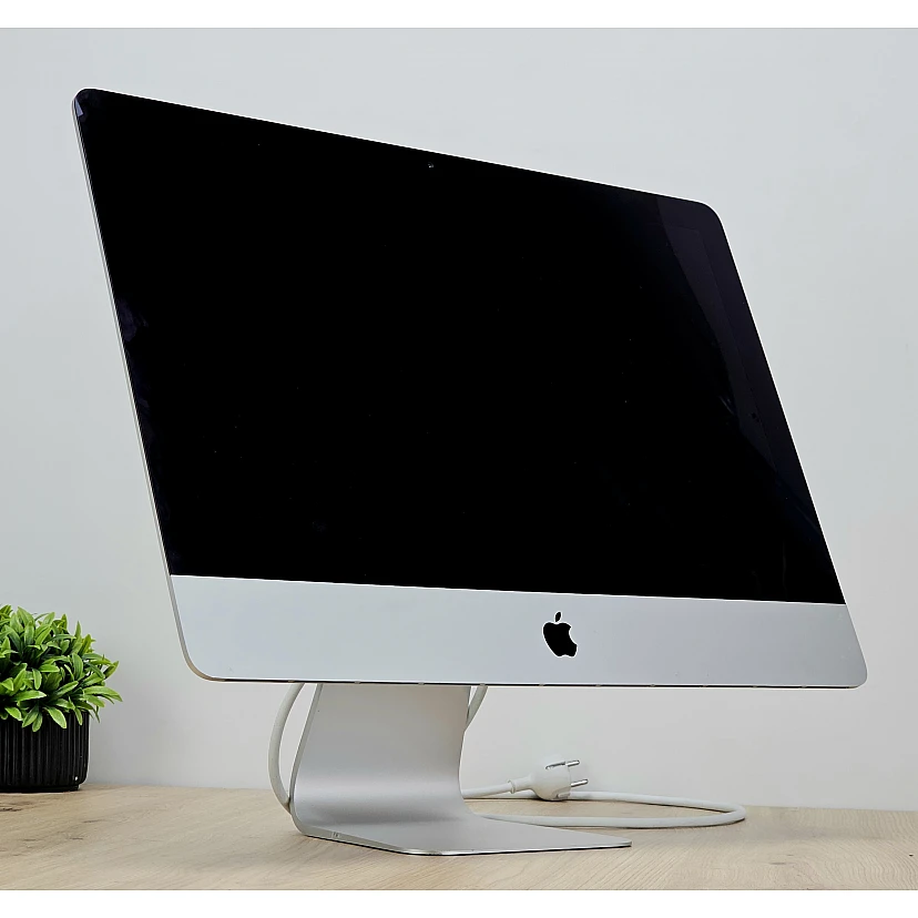 Apple iMac Second Hand 18,1/A1418, Procesor I5 7360U, Memorie RAM